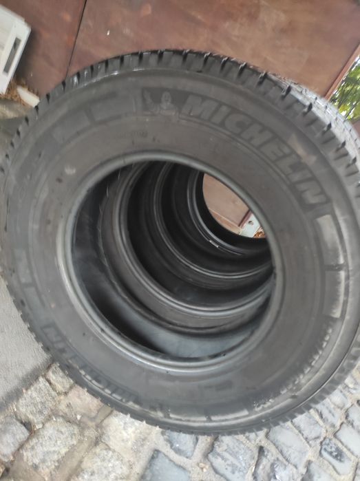 225/75/16 Michelin