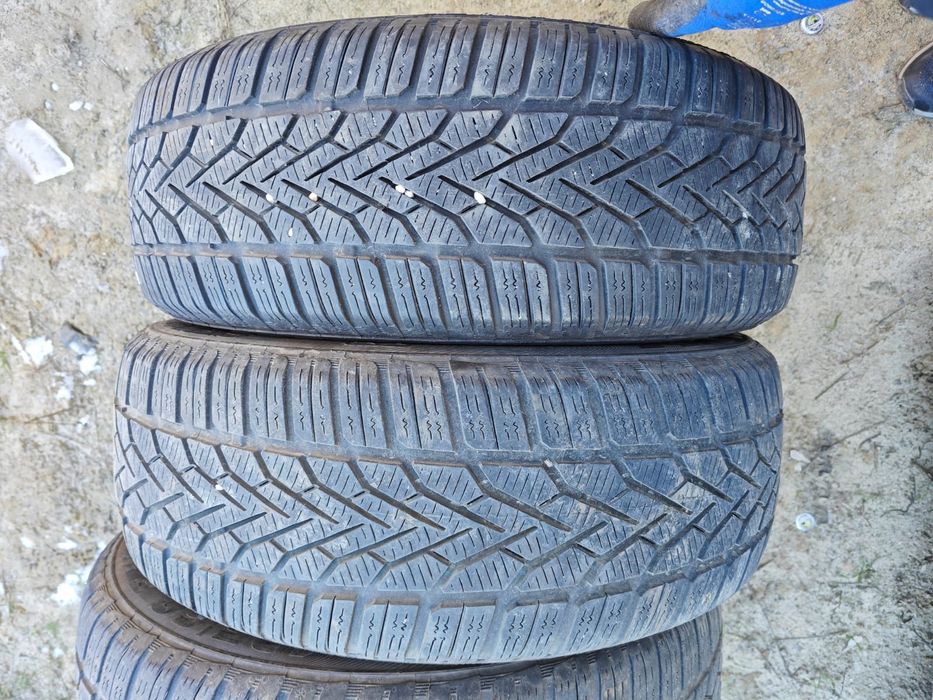 4x Anvelope de IARNĂ Semperit 196/60R15