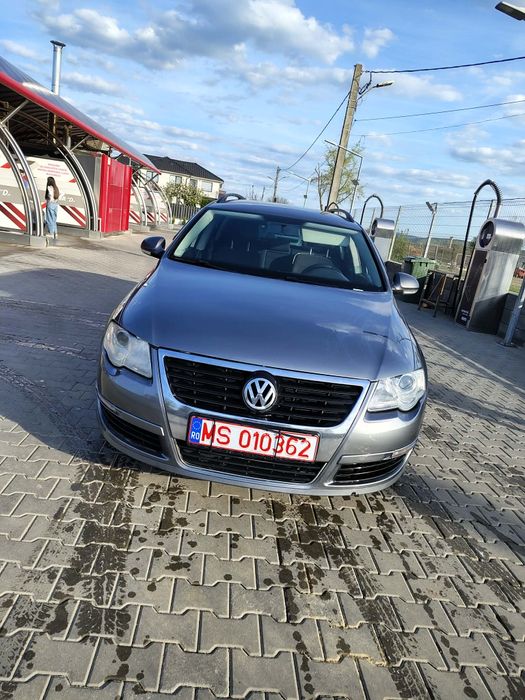 Vând Volkswagen Passat B6
