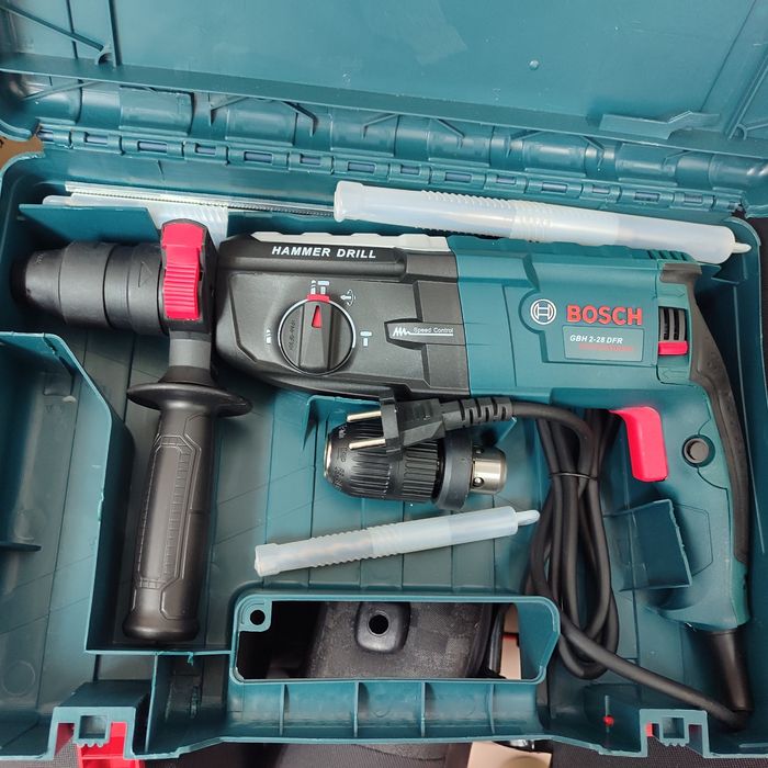 Продавам  Нов оригинален перфоратор Bosch GBH 2-28 DFR