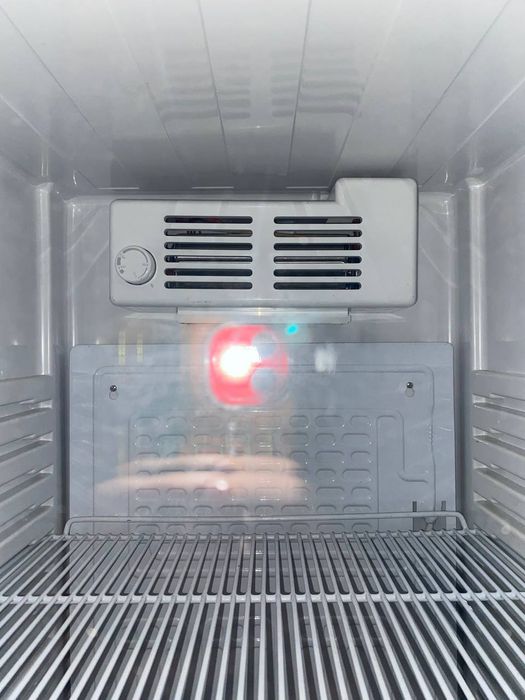 Холодильник витрина