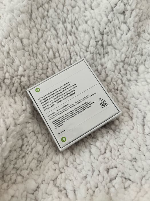 Airpods 4 noise cancellation