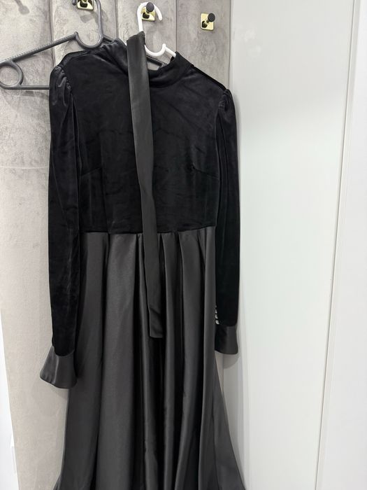 Платье вечернее, черное 44 размер