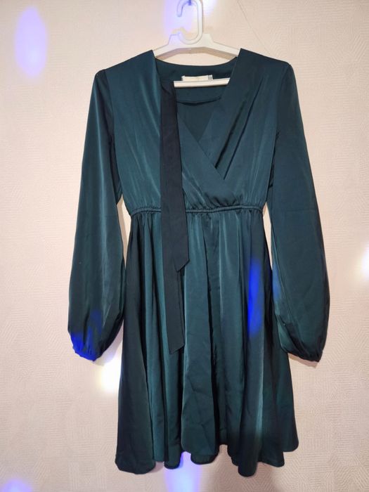 Продам платье торг есть