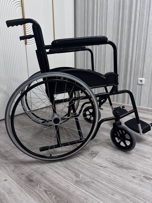 Продам коляска для инвалидов на колесах
