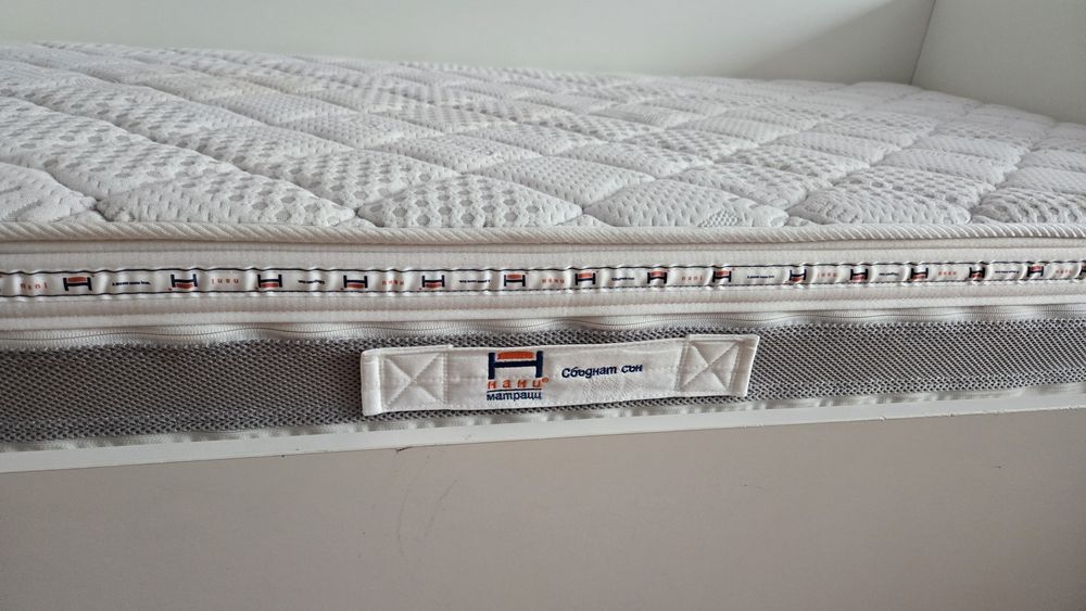 Детско легло с матрак и повдигащ механизъм