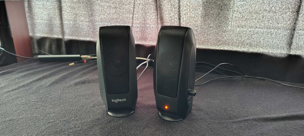 Компютърни тонколони Genius SP-HF500A и Logitech S120