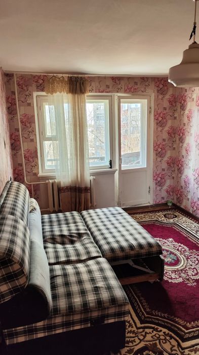 Продам 3 мкр, дом 18, этаж 3.