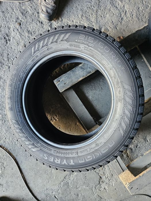 2 anvelope iarna 215 60 16C Nokian 2023