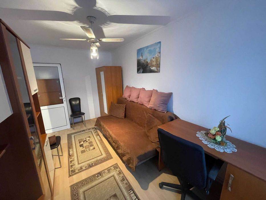 Apartament de inchiriat cu 3 camere, in zona Big