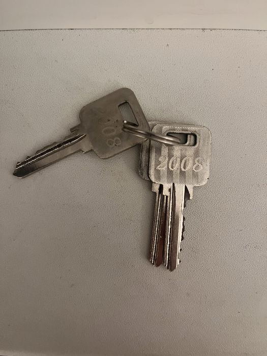 Продавам вратите