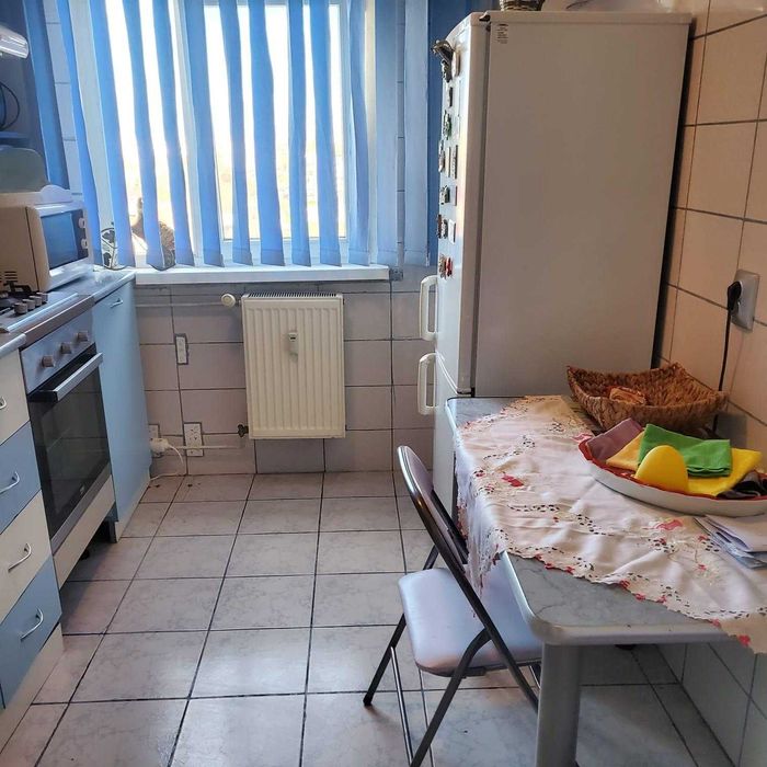 Inchiriez apartament 2 camere 1Mai Sala Polivalenta