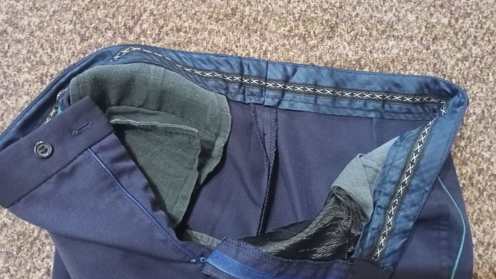 Форменные брюки б/у