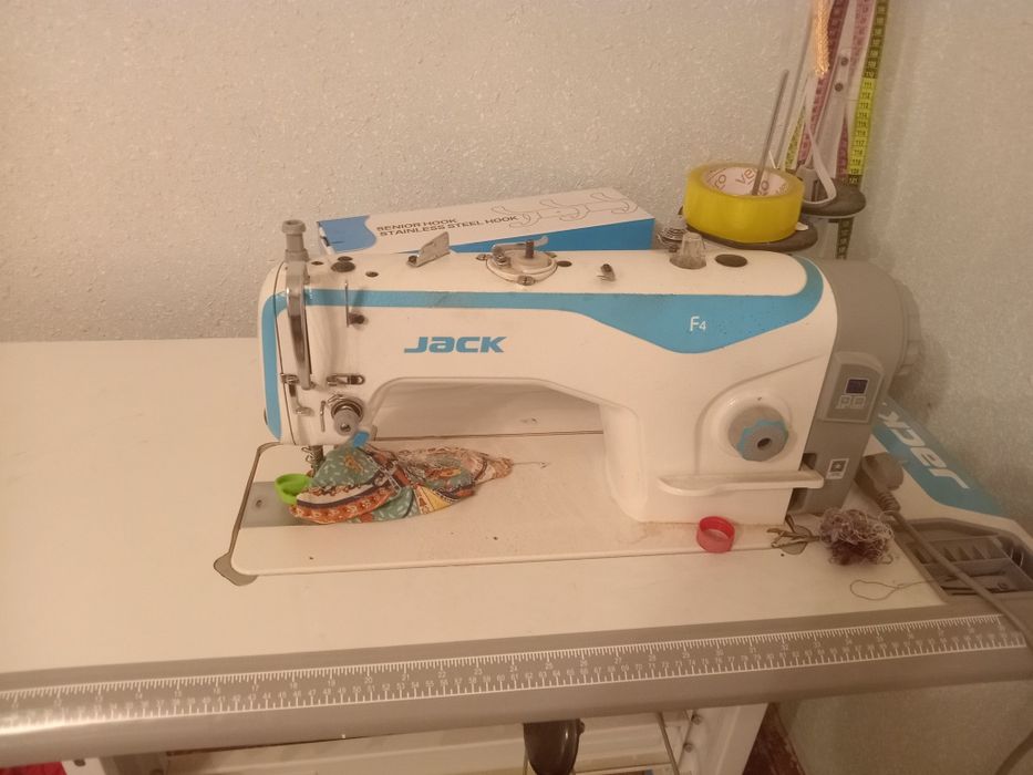 Jack  f4 mashinasi xolati yangi ishlatilgan srochna sotiladi
