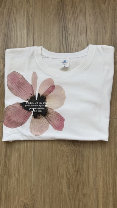 Футболки женские