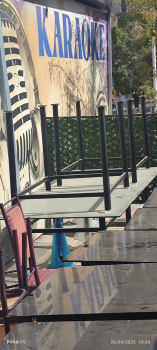 Stol va stullar sotiladi