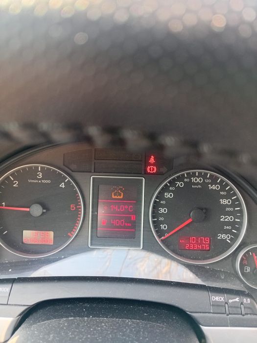 Vand audi A4 b7 an 2006 motor 2.0 tdi 140cp