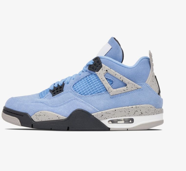 Vând pereche de Jordan 4 university blue