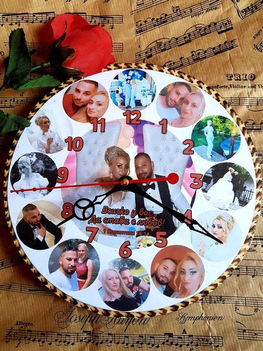 Часовници с колаж на ваши стимки и надпис по желание