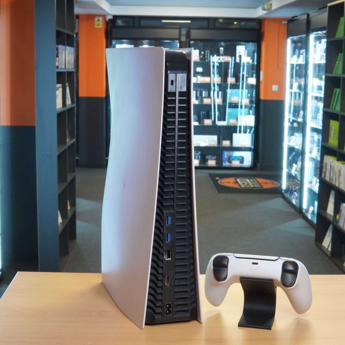 Consola Sony Playstation 5 Disc 825 GB + Controller, Alb