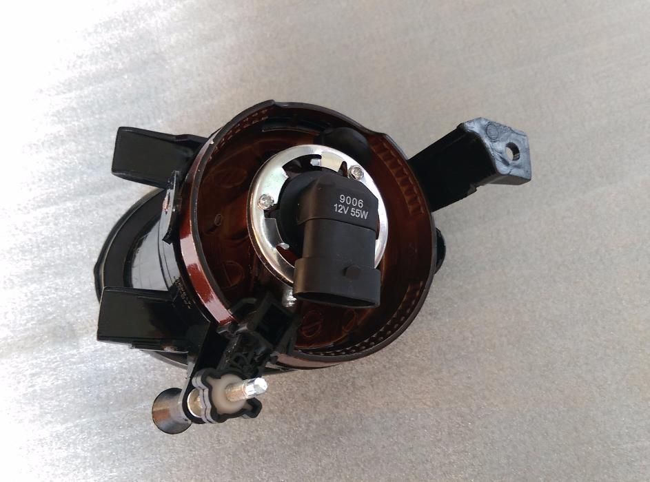 Proiector / Far ceata NOU dreapta VW Golf 6 Jetta Tiguan Touran Caddy