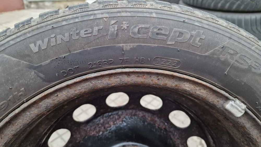Метални джанти със зимни гуми Hankook 205 55 16