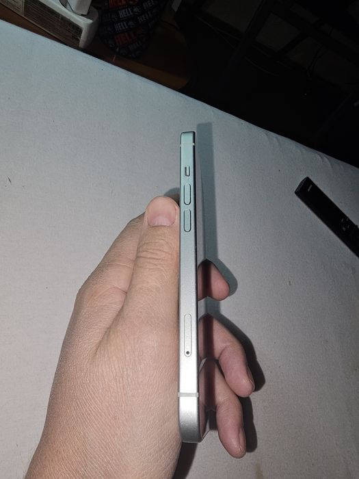 Vand iphone 15   128gb
