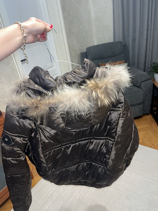 Кафяво яке с яка от лисица