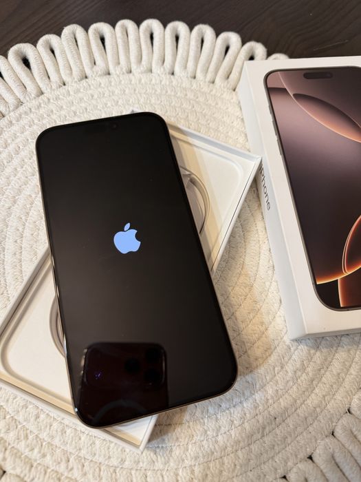 Iphone 16 pro max С гаранция