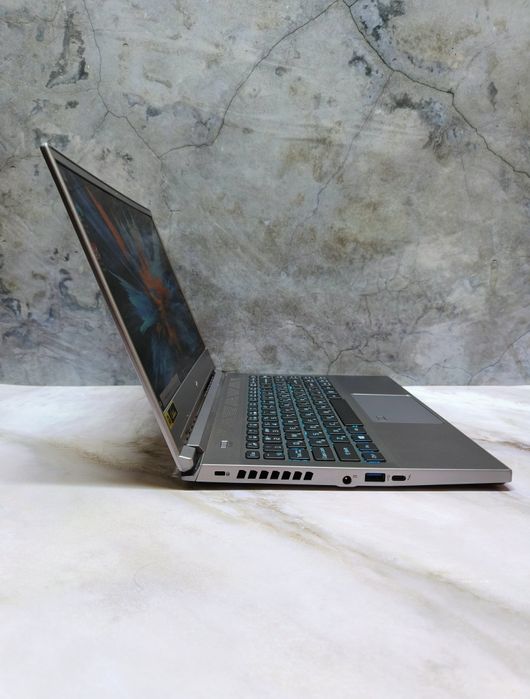 ACER PREDATOR RTX3060 Мощный игровой ноутбук.