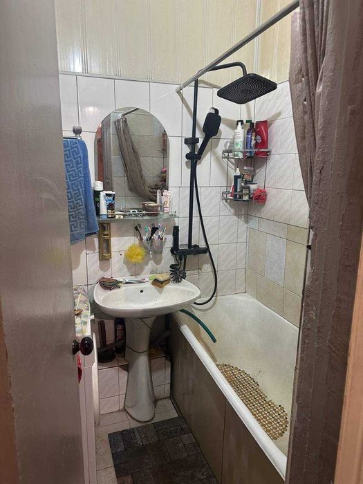 Продам квартиру на 1 квартале чиланзар 3/3/4