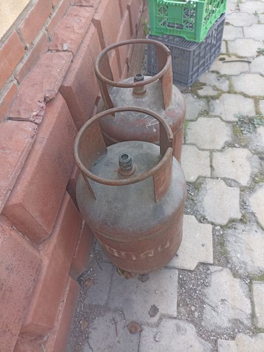 Продам газовые баллоны ,2 шт