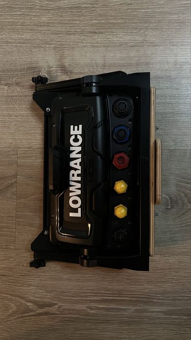 Эхолот Lowrance hds 9 pro