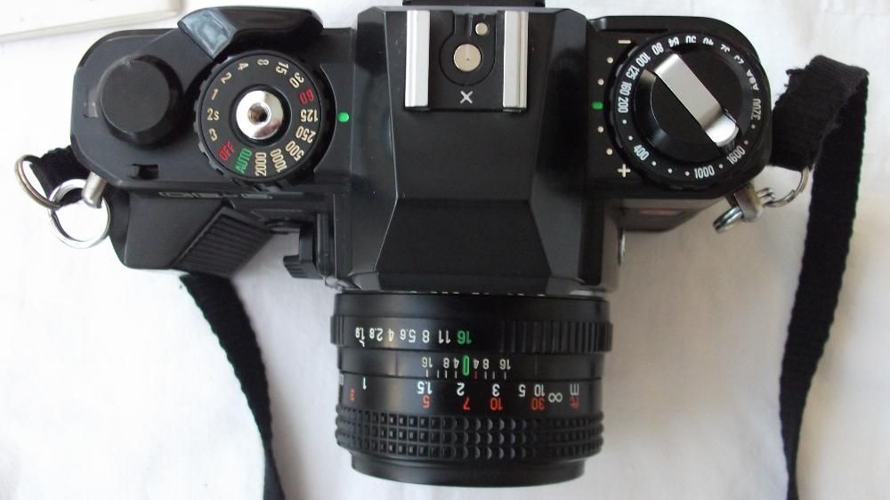 Фотоапарат произведен в Япония плюс светкавица