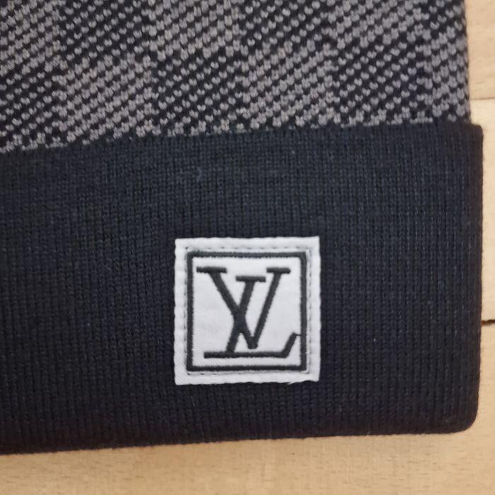 Căciulă Noua Louis Vuitton Neagra cu Gri