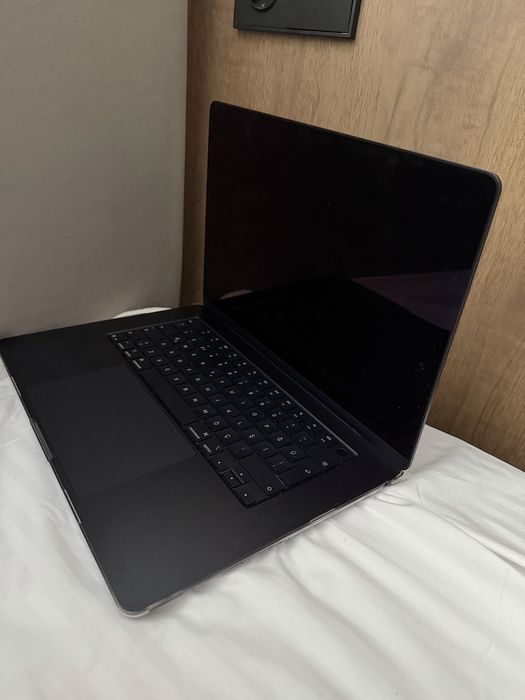 MacBook Air  m4 ноутбук