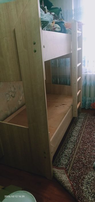 Двухъярусная кроват