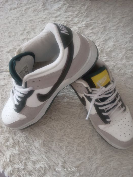 Кроссовки подростковые