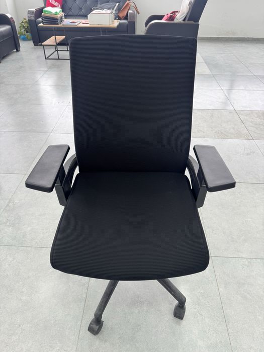 Ofis mebellari sotiladi