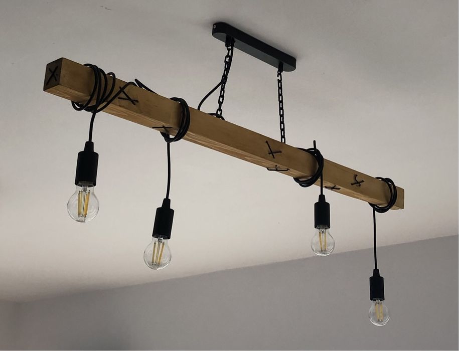 Висяща лампа дървена