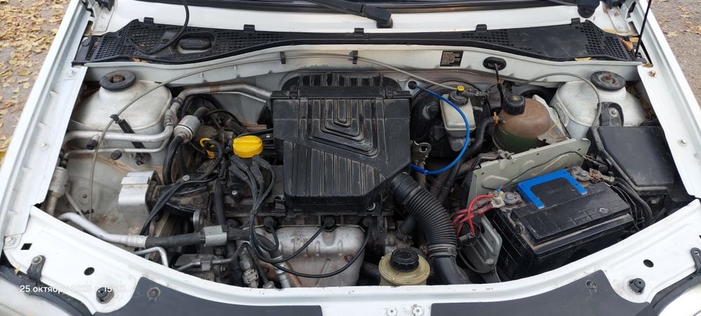 Авто Рено Логан 2013г