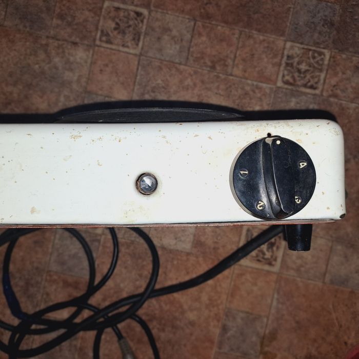 Плитка электрическая советская.