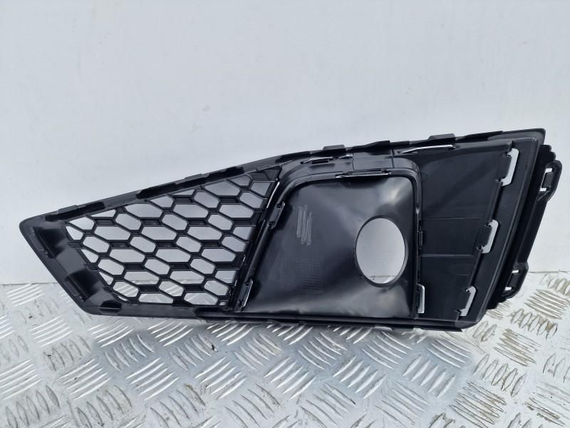 Grila proiector stanga Audi A4 Facelift 8W, B9