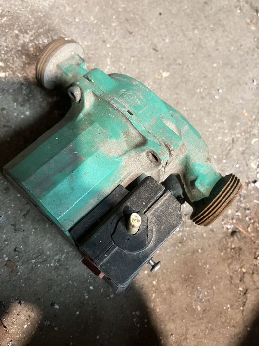 Водна помпа за кутел на дърва