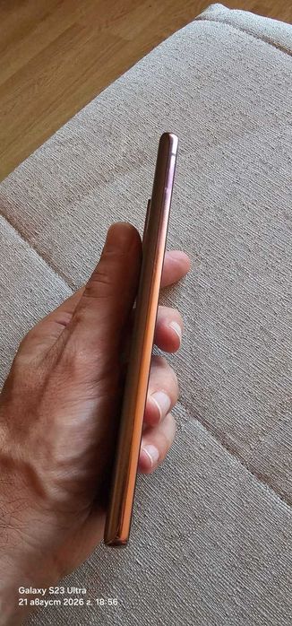 Продавам Samsung Galaxy Note 20