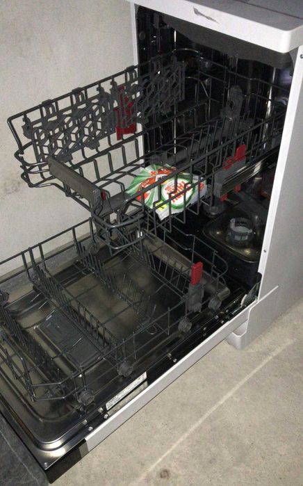 Съдомиялна Whirlpool