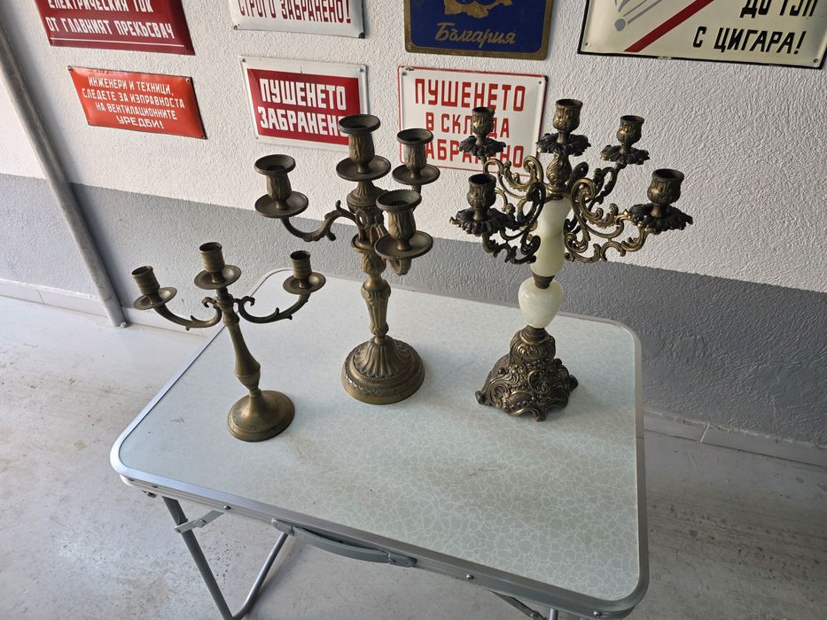 Стари посребрени чайници, месингови свещници,лампа, хаванчета, и менче