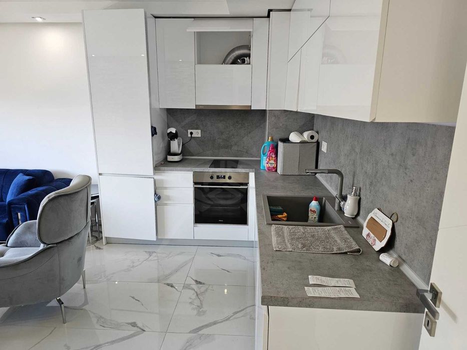 Продава се Тристаен апартамент в Пловдив, Южен - 97 кв.м за 1640 €/кв.м - Снимка #4