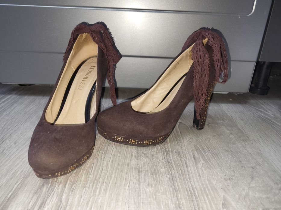 Женская обувь за 2000