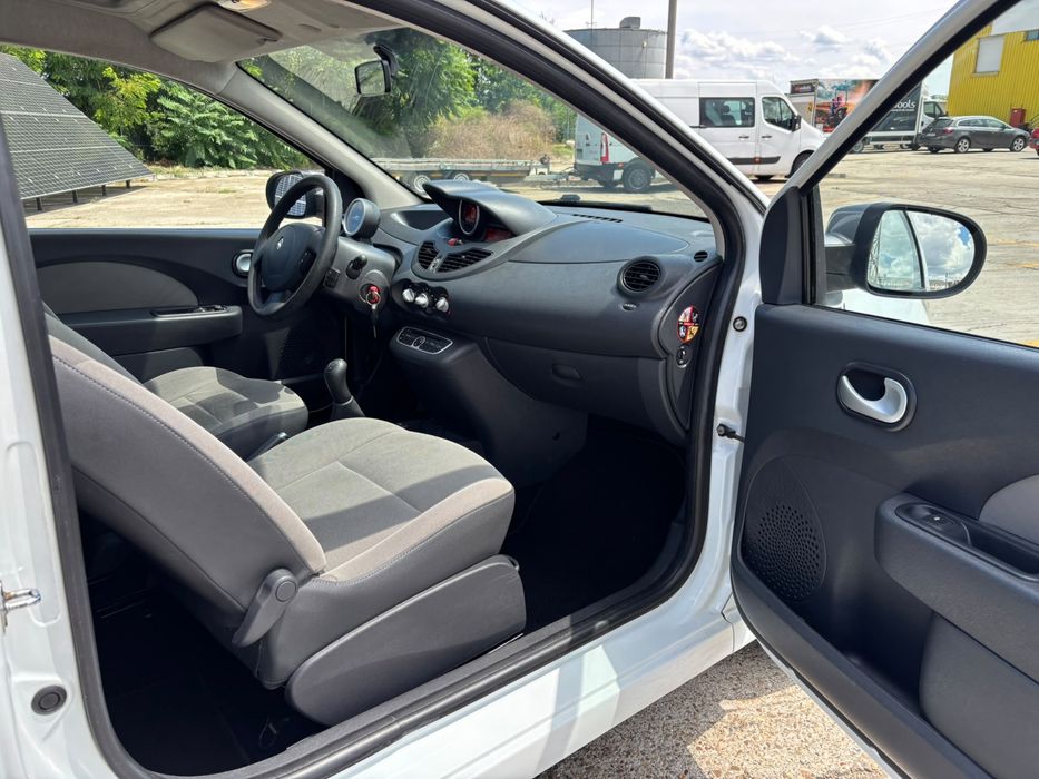 Vand Renault Twingo 1.5 dci 90 cp,2011,ac functional,pilot automat,trapa,import olanda